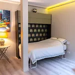 Tranquil Garden Studio In The 15Th
