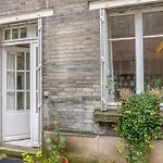 Tranquil Garden Studio In The 15Th